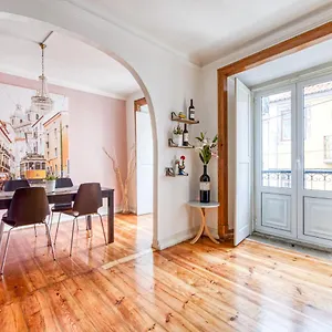 Apartment In The Heart Of, Lissabon